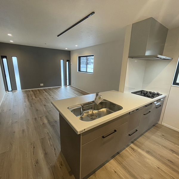 茨木市/木造３階建て