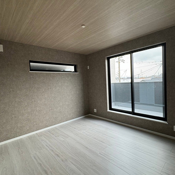 寝屋川市/木造３階建て