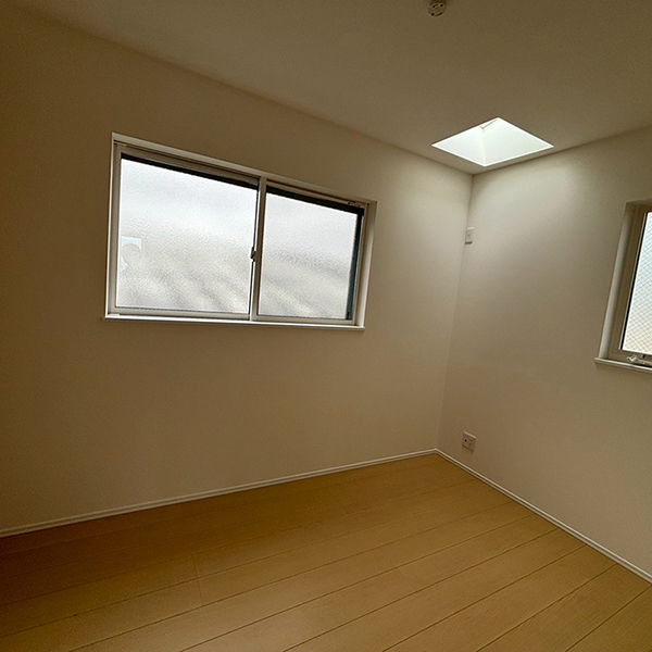 寝屋川市/木造3階建て